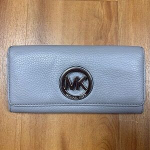 Michael Kors Women's Gray and Silver
Wallet with Card Slots